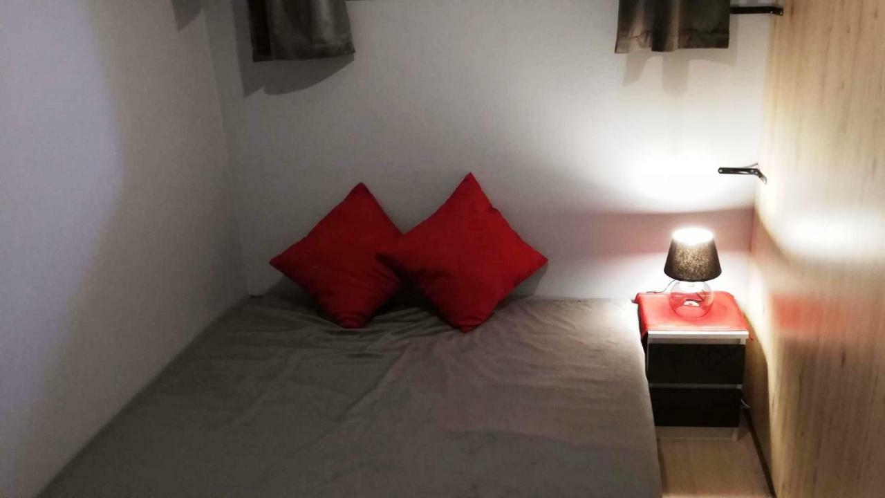 Apartament Bielany Oczapowskiego Varsovia Exterior foto
